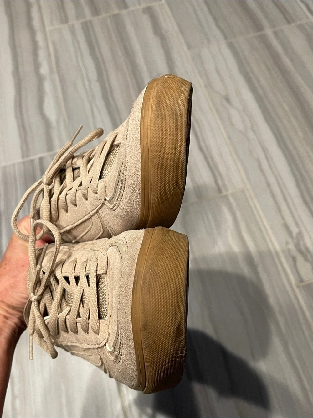 Vans POP CUSH Suede Low-Top Sneakers in Tan with Gum Sole